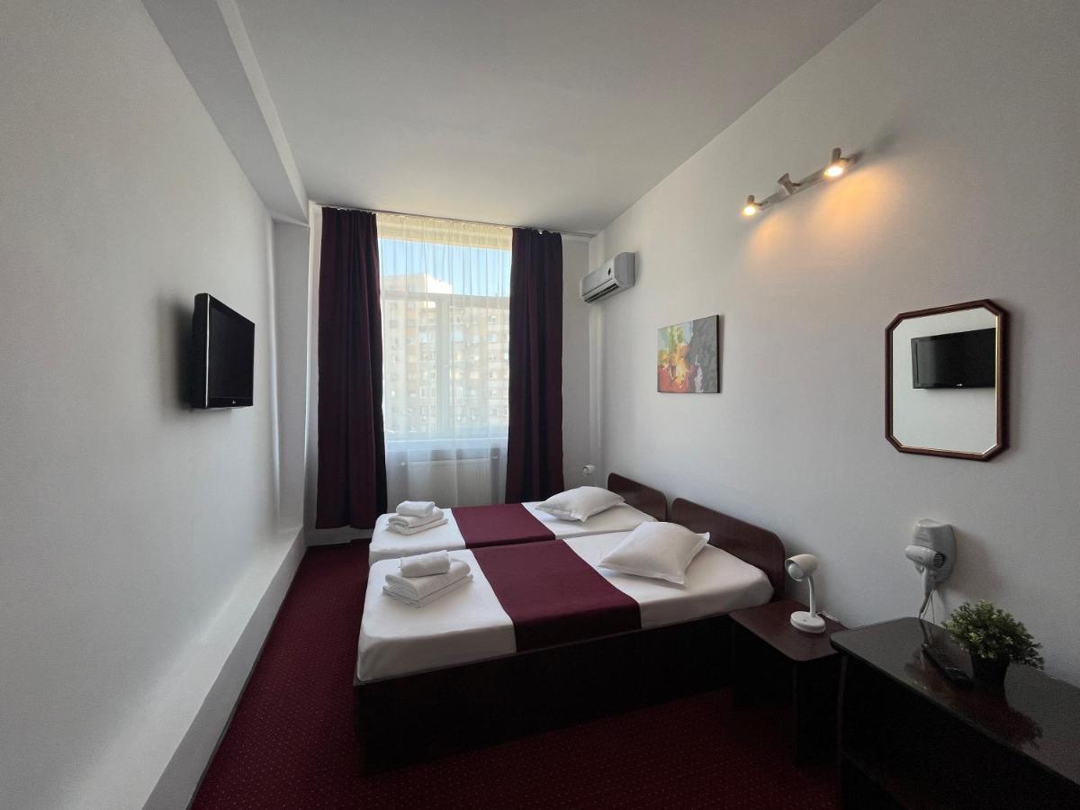 Hotel Tineretului Bucharest Luaran gambar