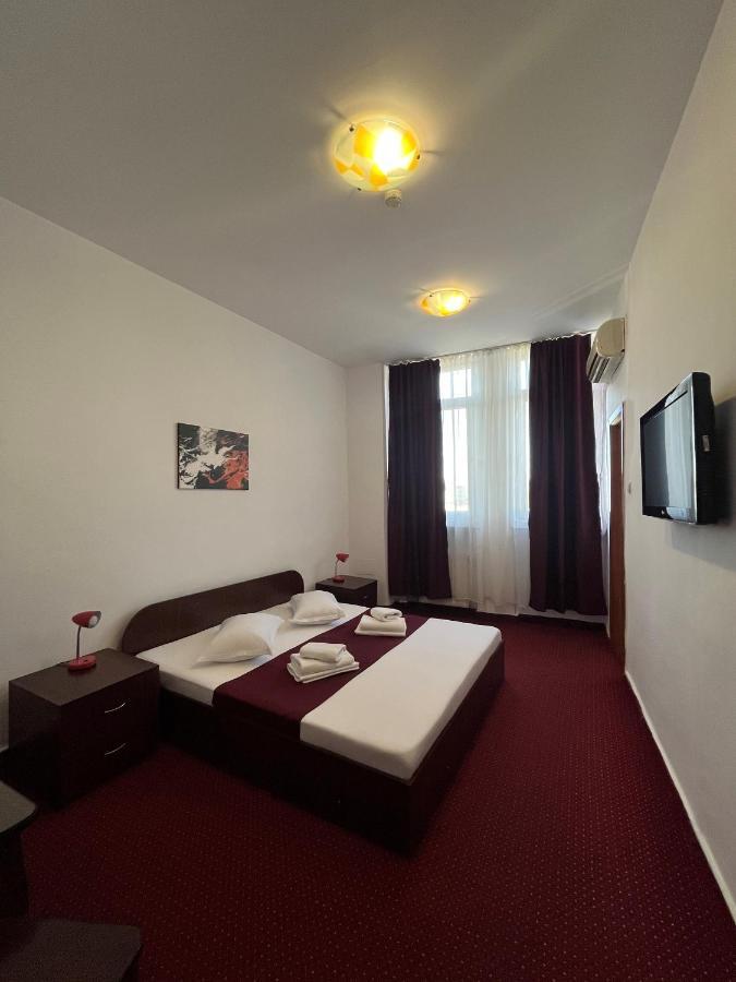 Hotel Tineretului Bucharest Luaran gambar
